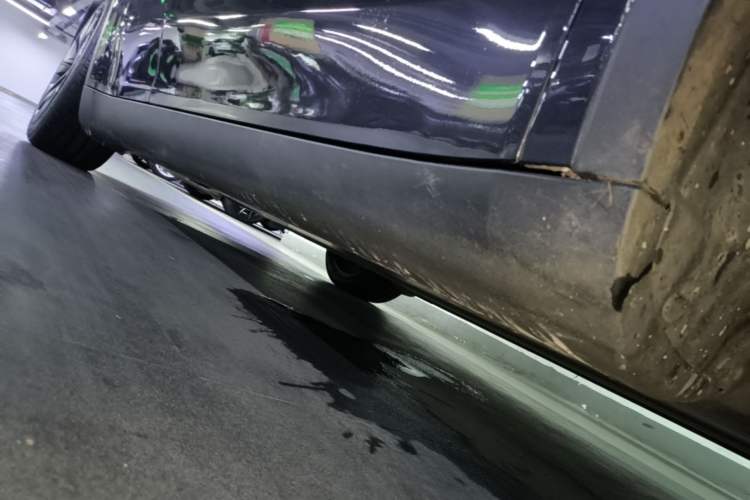 Used Tesla Model Y 2024 Rear-Wheel-Drive Version Right Side Sill