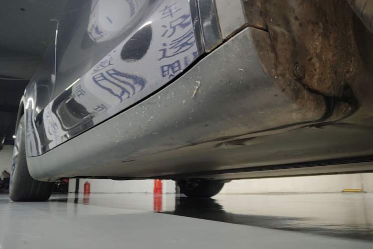 Used Tesla Model Y 2024 Rear-Wheel-Drive Version Right Side Sill