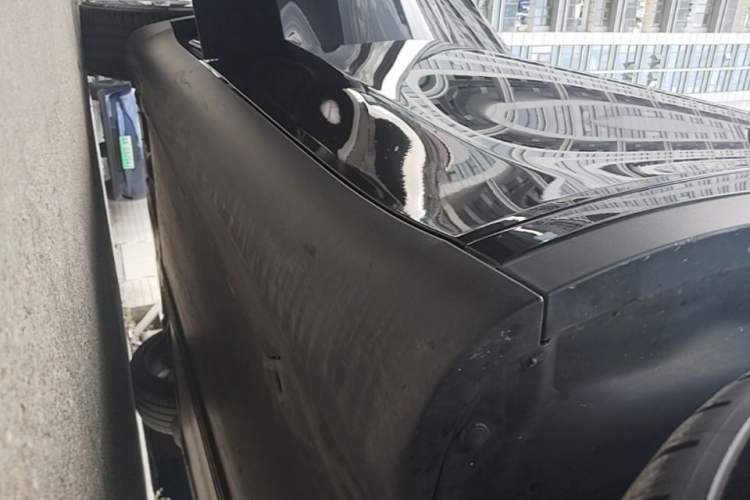 Used Tesla Model Y 2024 Rear-Wheel-Drive Version Right Side Sill