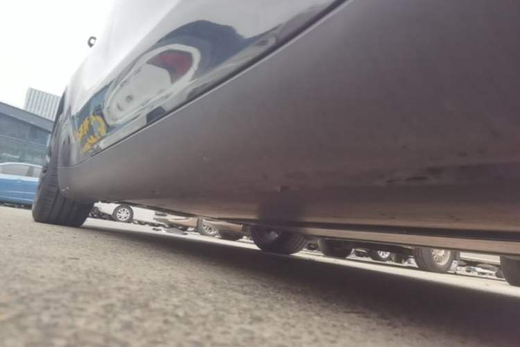 Used Tesla Model Y 2024 Rear-Wheel-Drive Version Right Side Sill
