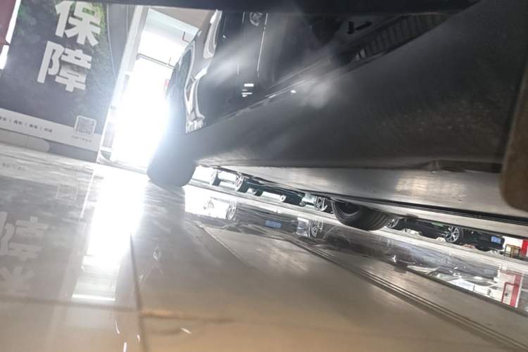 Used Tesla Model Y 2024 Rear-Wheel-Drive Version Right Side Sill
