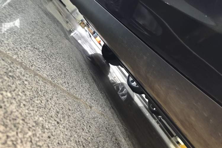 Used Tesla Model Y 2024 Rear-Wheel-Drive Version Right Side Sill