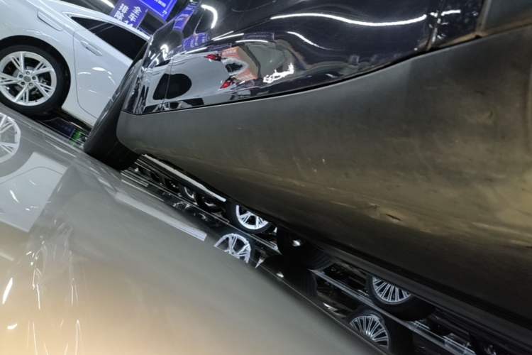 Used Tesla Model Y 2024 Rear-Wheel-Drive Version Right Side Sill