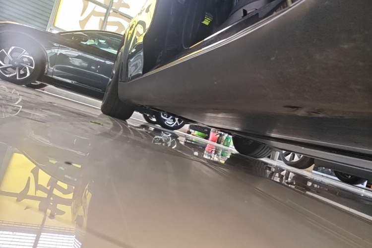 Used Tesla Model Y 2024 Rear-Wheel-Drive Version Right Side Sill