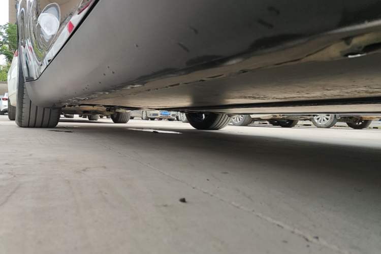 Used Tesla Model Y 2024 Rear-Wheel-Drive Version Right Side Sill