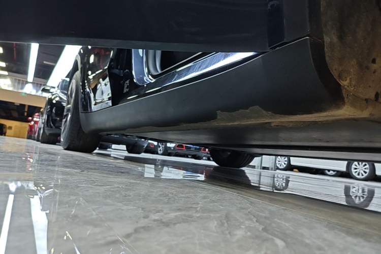 Used Tesla Model Y 2024 Rear-Wheel-Drive Version Right Side Sill