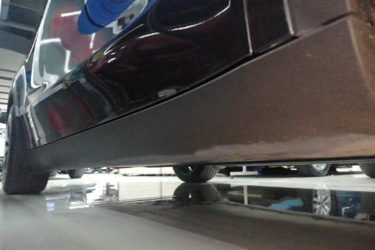 Used Tesla Model Y 2024 Rear-Wheel-Drive Version Right Side Sill