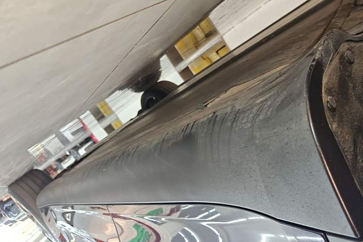 Used Tesla Model Y 2024 Rear-Wheel-Drive Version Right Side Sill