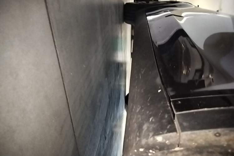 Used Tesla Model Y 2024 Rear-Wheel-Drive Version Right Side Sill