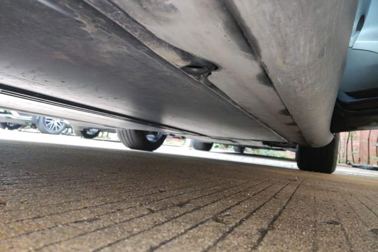 Used Tesla Model Y 2024 Rear-Wheel-Drive Version Right Side Sill