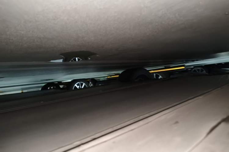 Used Tesla Model Y 2024 Rear-Wheel-Drive Version Right Side Sill