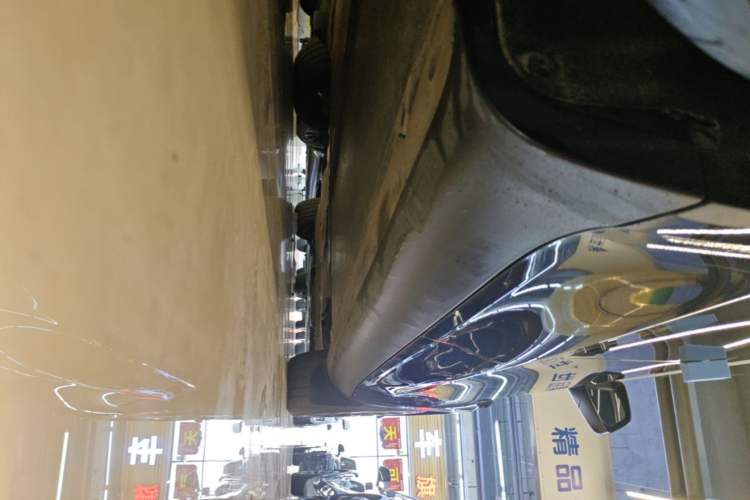 Used Tesla Model Y 2024 Rear-Wheel-Drive Version Right Side Sill