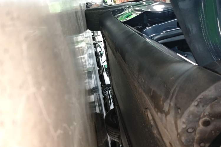 Used Tesla Model Y 2024 Rear-Wheel-Drive Version Right Side Sill