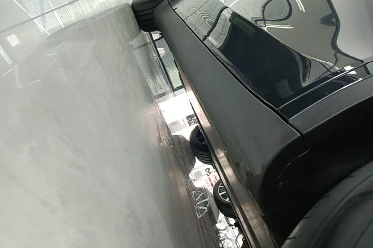 Used Tesla Model Y 2024 Rear-Wheel-Drive Version Right Side Sill