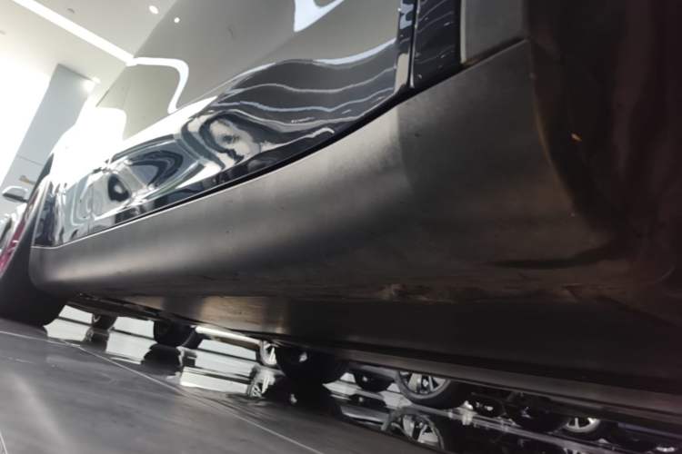 Used Tesla Model Y 2024 Rear-Wheel-Drive Version Right Side Sill