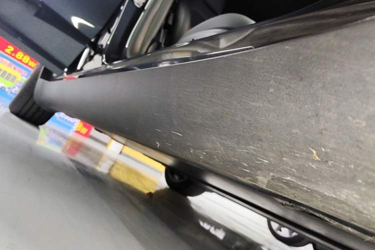 Used Tesla Model Y 2024 Rear-Wheel-Drive Version Right Side Sill