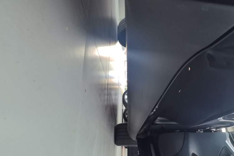 Used Tesla Model Y 2024 Rear-Wheel-Drive Version Right Side Sill