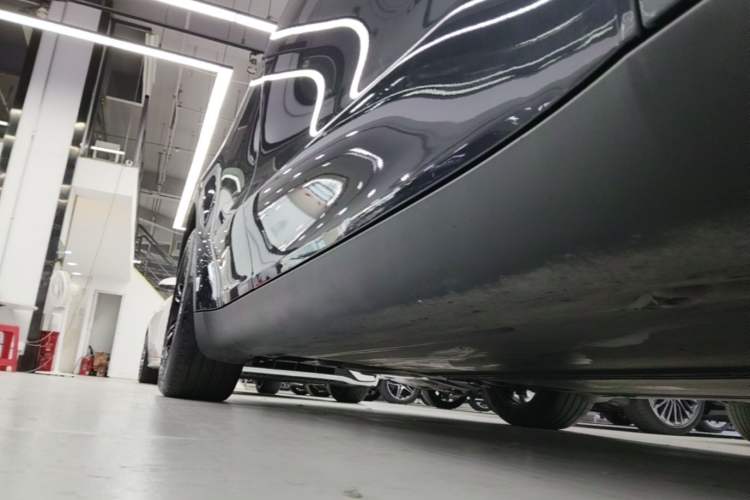 Used Tesla Model Y 2024 Rear-Wheel-Drive Version Right Side Sill