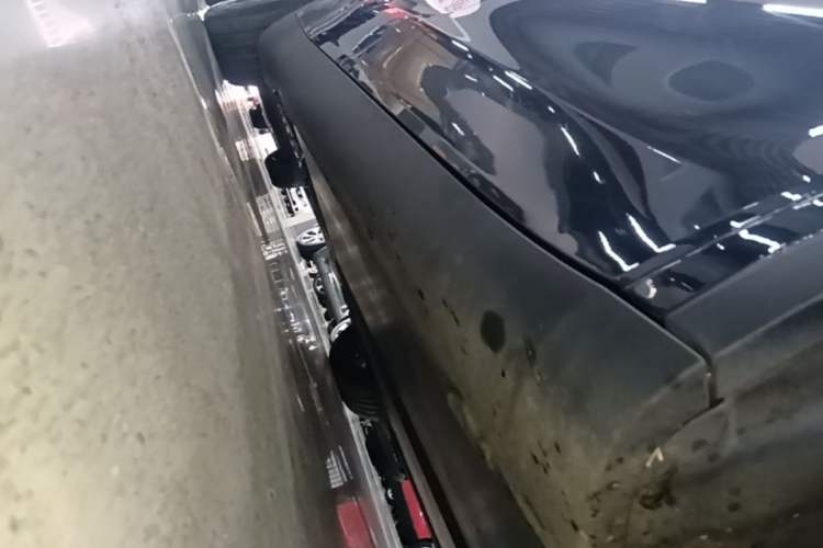 Used Tesla Model Y 2024 Rear-Wheel-Drive Version Right Side Sill