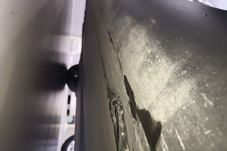 Used Tesla Model Y 2024 Long-Range All-Wheel-Drive Version Right Side Sill