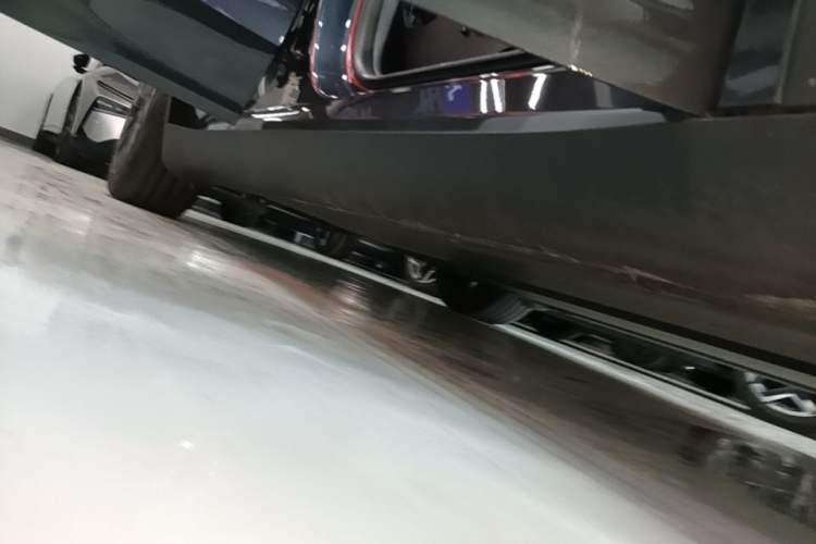 Used Tesla Model Y 2024 Rear-Wheel-Drive Version Right Side Sill