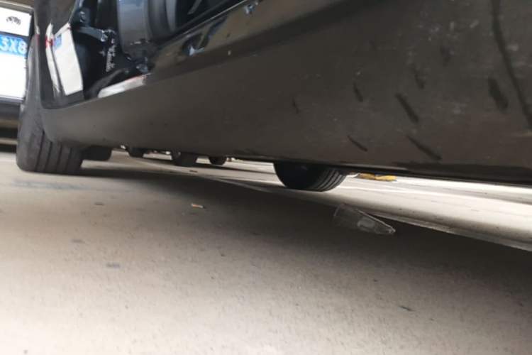Used Tesla Model Y 2024 Rear-Wheel-Drive Version Right Side Sill