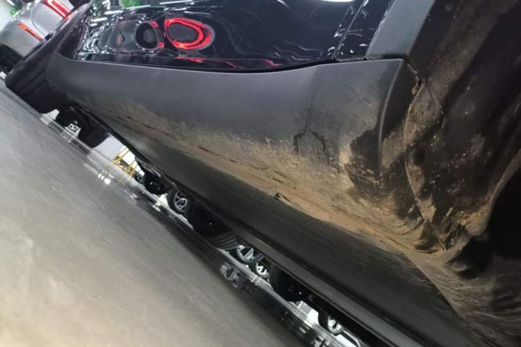 Used Tesla Model Y 2024 Rear-Wheel-Drive Version Right Side Sill
