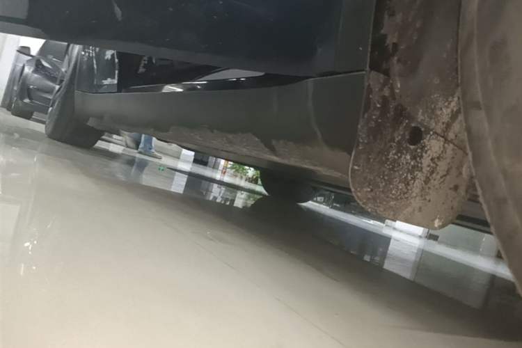Used Tesla Model Y 2024 Rear-Wheel-Drive Version Right Side Sill