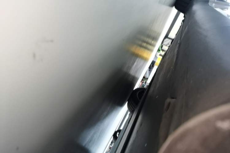 Used Tesla Model Y 2024 Rear-Wheel-Drive Version Right Side Sill