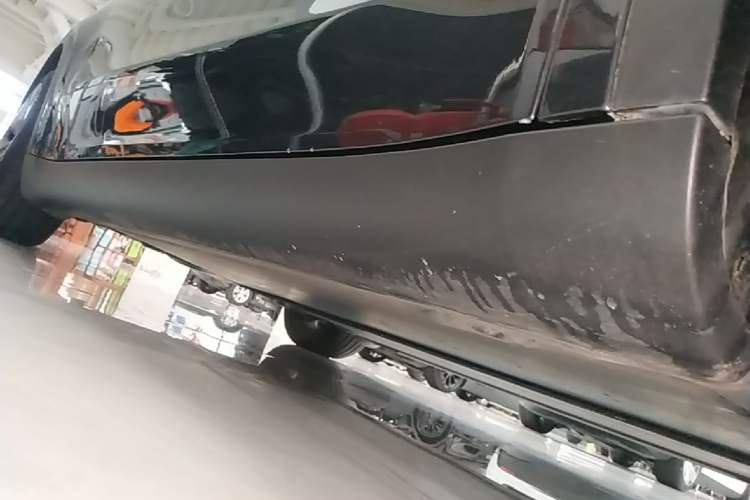 Used Tesla Model Y 2024 Rear-Wheel-Drive Version Right Side Sill