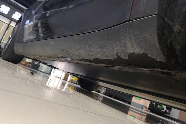 Used Tesla Model Y 2024 Rear-Wheel-Drive Version Right Side Sill