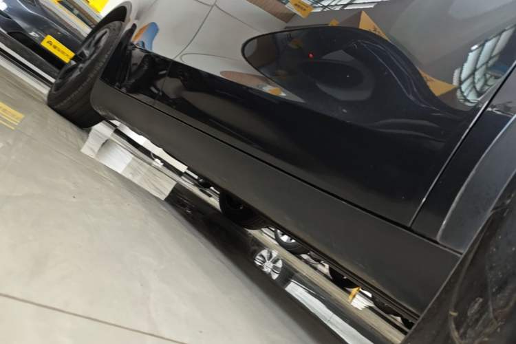 Used Tesla Model Y 2024 Rear-Wheel-Drive Version Right Side Sill