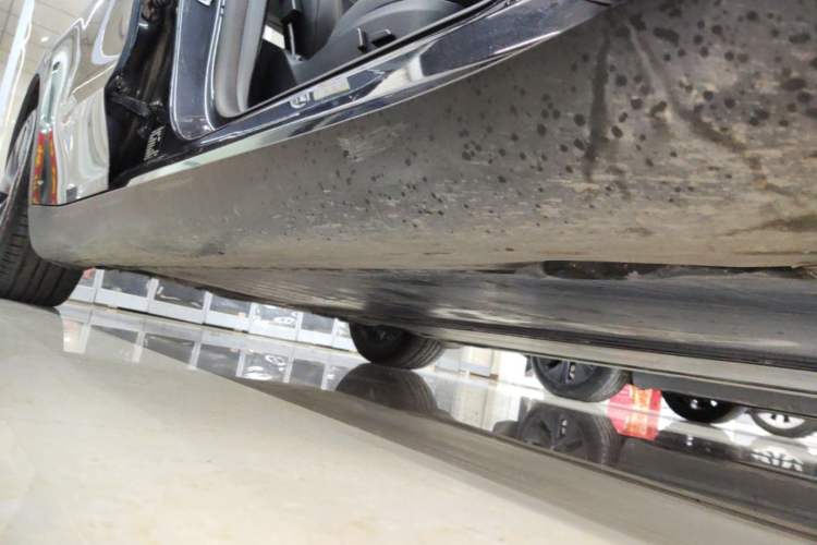 Used Tesla Model Y 2024 Rear-Wheel-Drive Version Right Side Sill