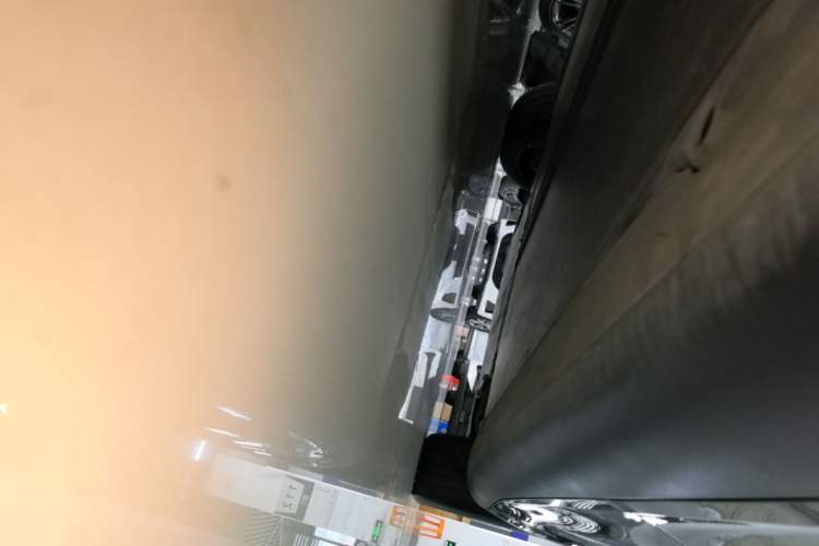 Used Tesla Model Y 2024 Rear-Wheel-Drive Version Right Side Sill