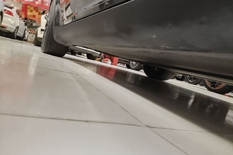 Used Tesla Model Y 2024 Rear-Wheel-Drive Version Right Side Sill