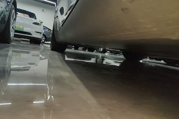 Used Tesla Model Y 2024 Rear-Wheel-Drive Version Right Side Sill