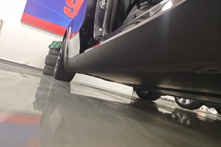 Used Tesla Model Y 2024 Rear-Wheel-Drive Version Right Side Sill