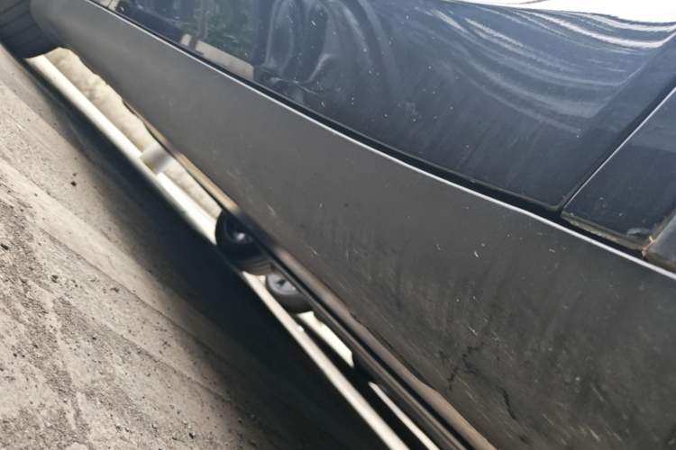 Used Tesla Model Y 2024 Rear-Wheel-Drive Version Right Side Sill