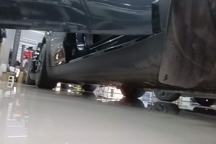 Used Tesla Model Y 2024 Rear-Wheel-Drive Version Right Side Sill