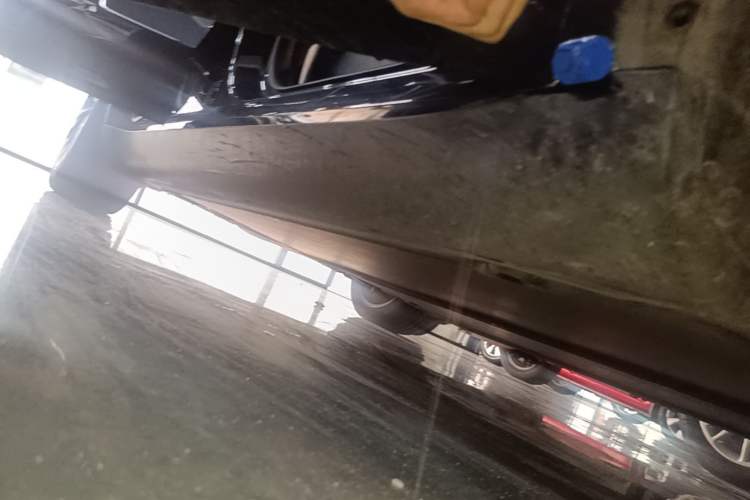Used Tesla Model Y 2024 Rear-Wheel-Drive Version Right Side Sill