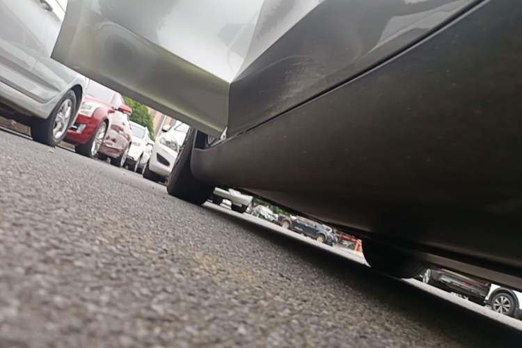 Used Tesla Model Y 2024 Rear-Wheel-Drive Version Right Side Sill