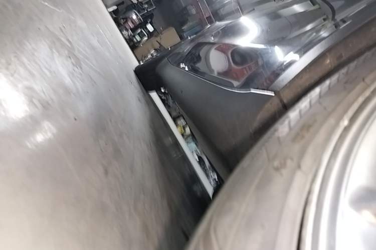 Used Tesla Model Y 2024 Rear-Wheel-Drive Version Right Side Sill