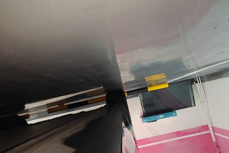 Used Tesla Model Y 2024 Rear-Wheel-Drive Version Right Side Sill