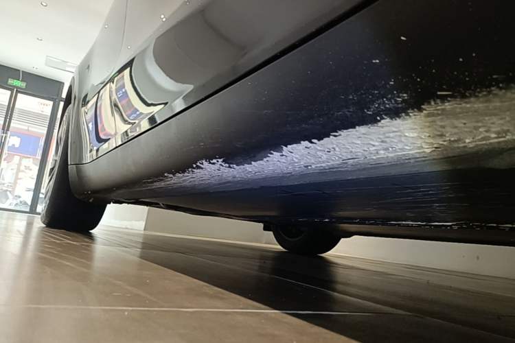 Used Tesla Model Y 2024 Rear-Wheel-Drive Version Right Side Sill
