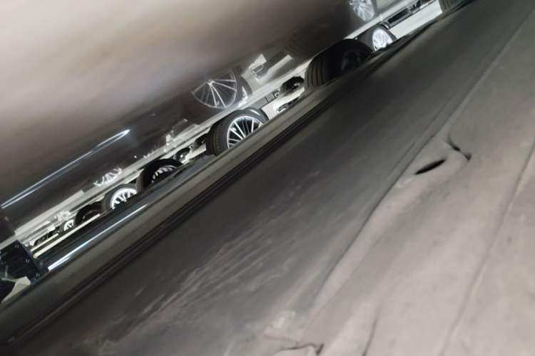 Used Tesla Model Y 2024 Rear-Wheel-Drive Version Right Side Sill