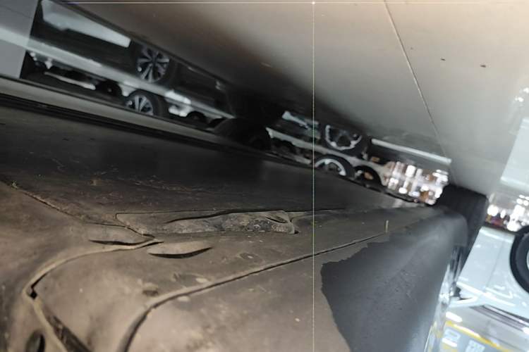 Used Tesla Model Y 2024 Rear-Wheel-Drive Version Right Side Sill