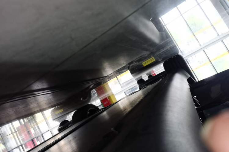 Used Tesla Model Y 2024 Rear-Wheel-Drive Version Right Side Sill