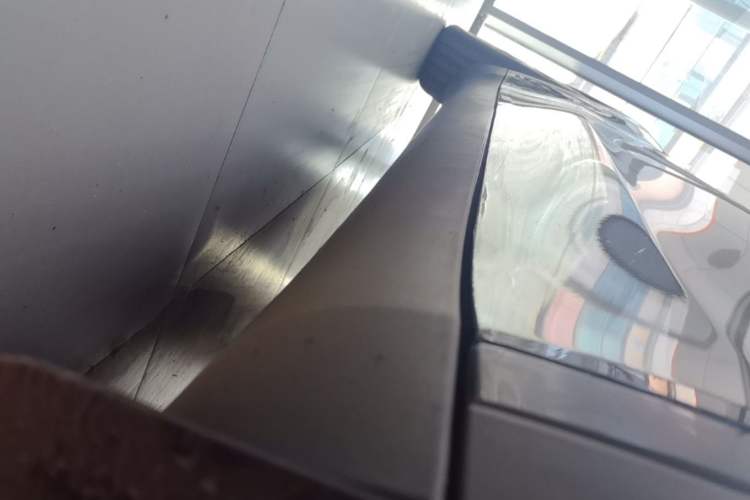 Used Tesla Model Y 2024 Rear-Wheel-Drive Version Right Side Sill