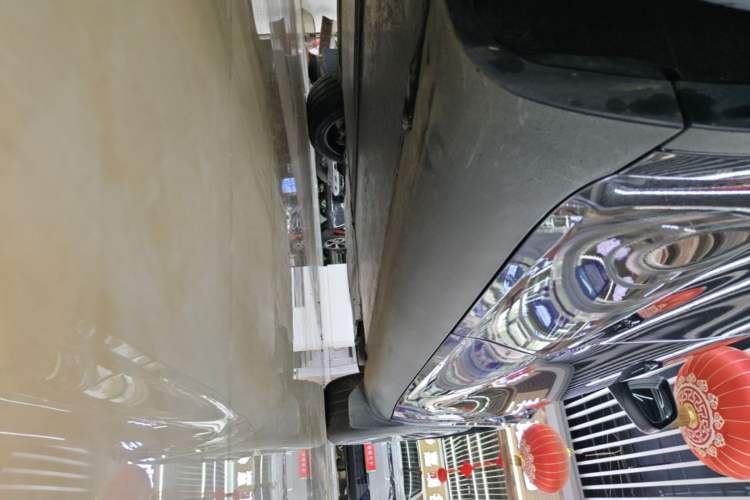 Used Tesla Model Y 2024 Rear-Wheel-Drive Version Right Side Sill