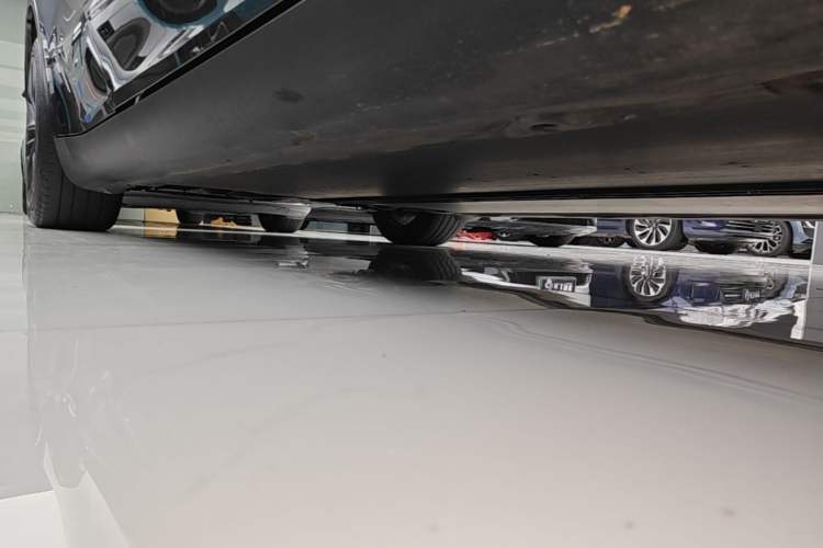 Used Tesla Model Y 2024 Rear-Wheel-Drive Version Right Side Sill